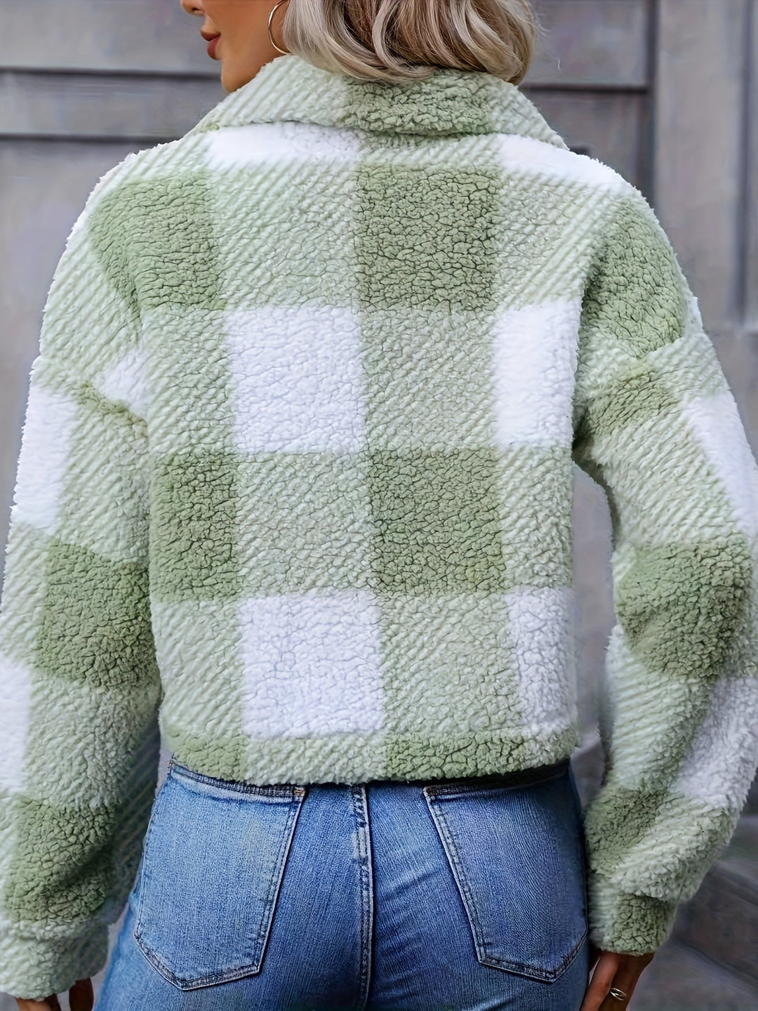 Jacomina | Women's Cropped Plaid Sherpa Teddy Jacket 5