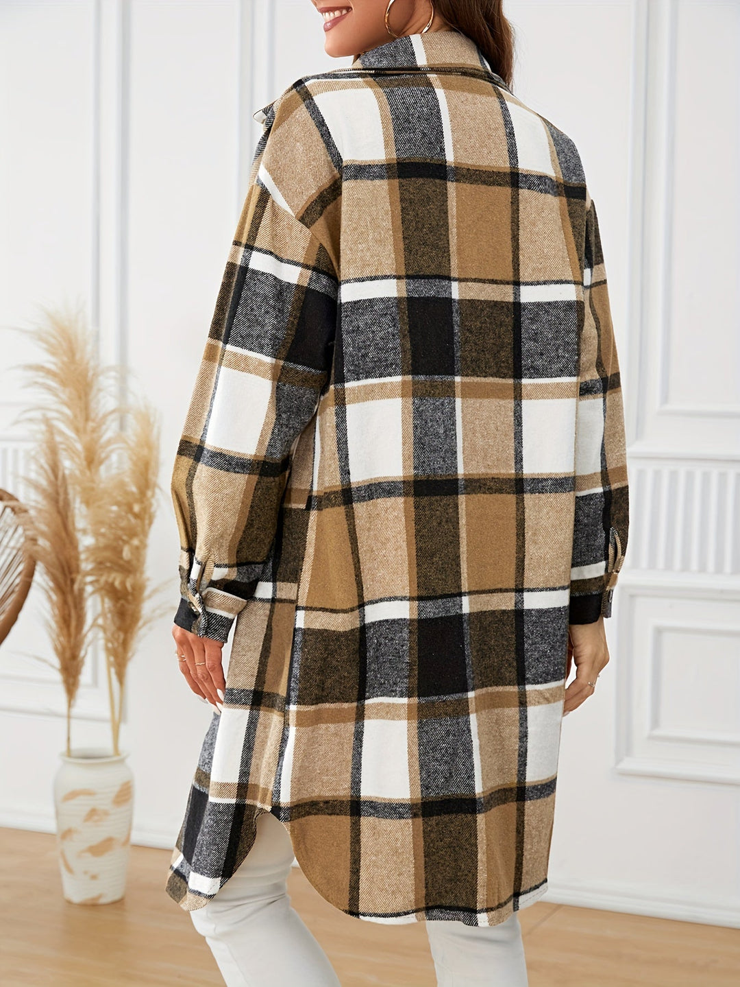 Women's Plaid Longline Shacket – Detail View