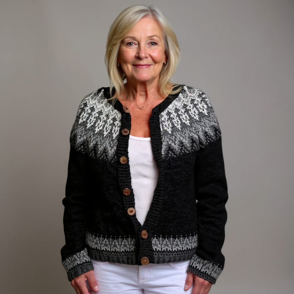 Saga - Vintage Snowflake Knit Cardigan 3