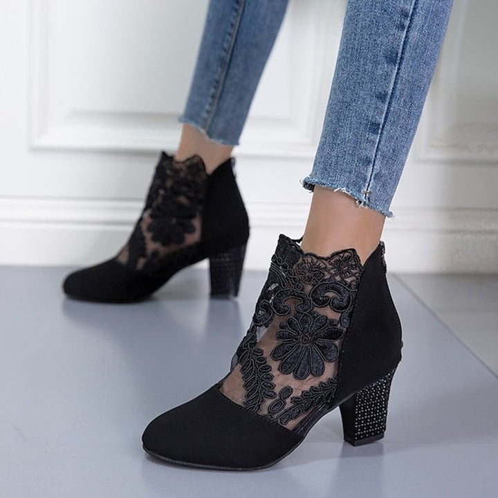 Wendelien | Women's Lace Block Heel Ankle Boots 2